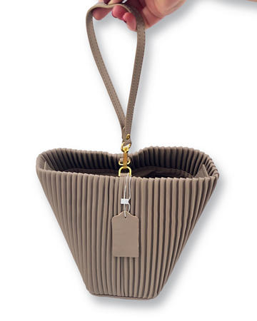 Torebka skórzana na ramię plisowana worek Giulia