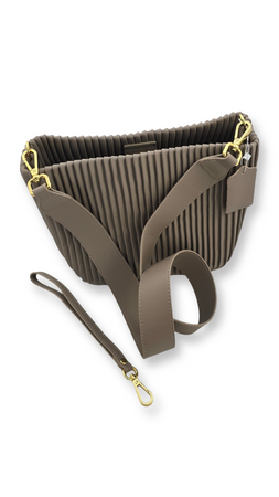 Torebka skórzana na ramię plisowana worek Giulia